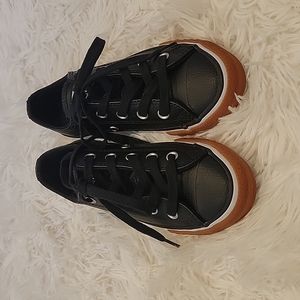 Converse Leather lace up sneakers